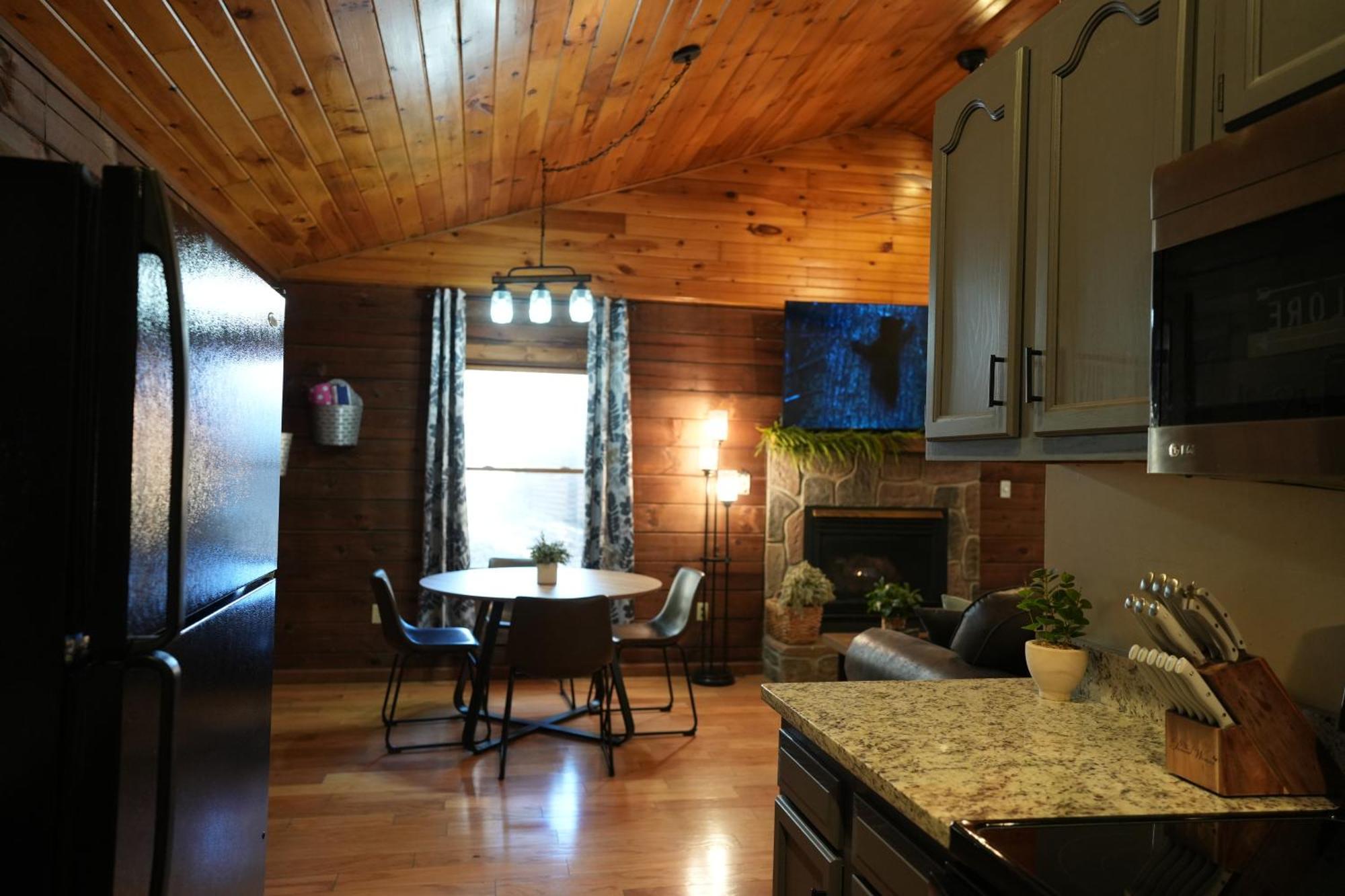 Love Shack Sevierville Bagian luar foto