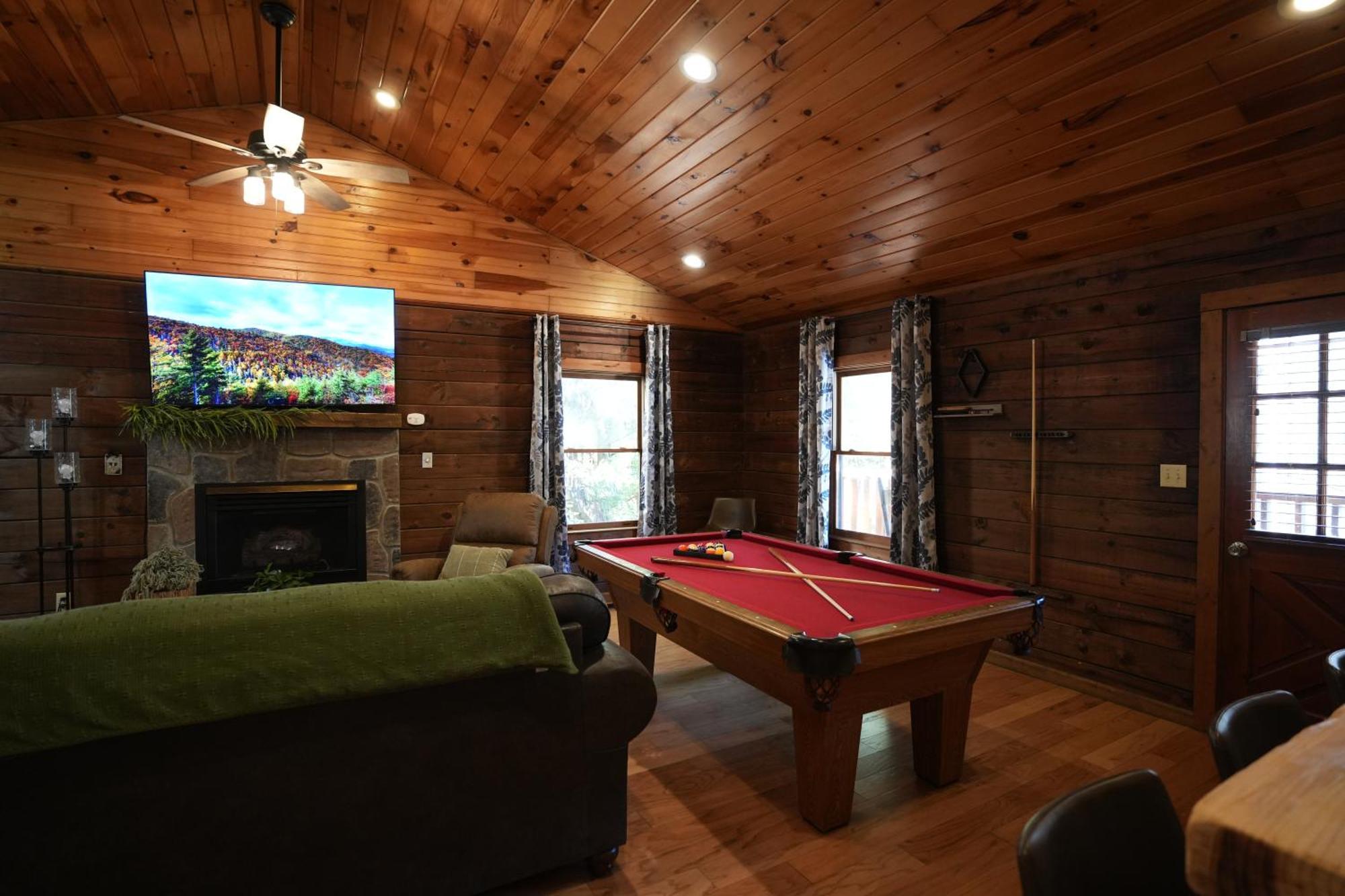 Love Shack Sevierville Bagian luar foto