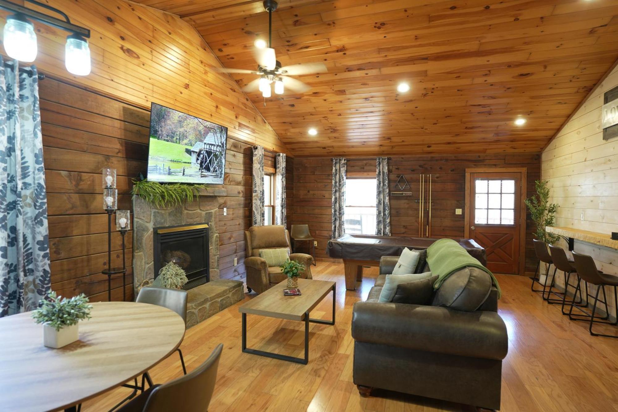Love Shack Sevierville Bagian luar foto