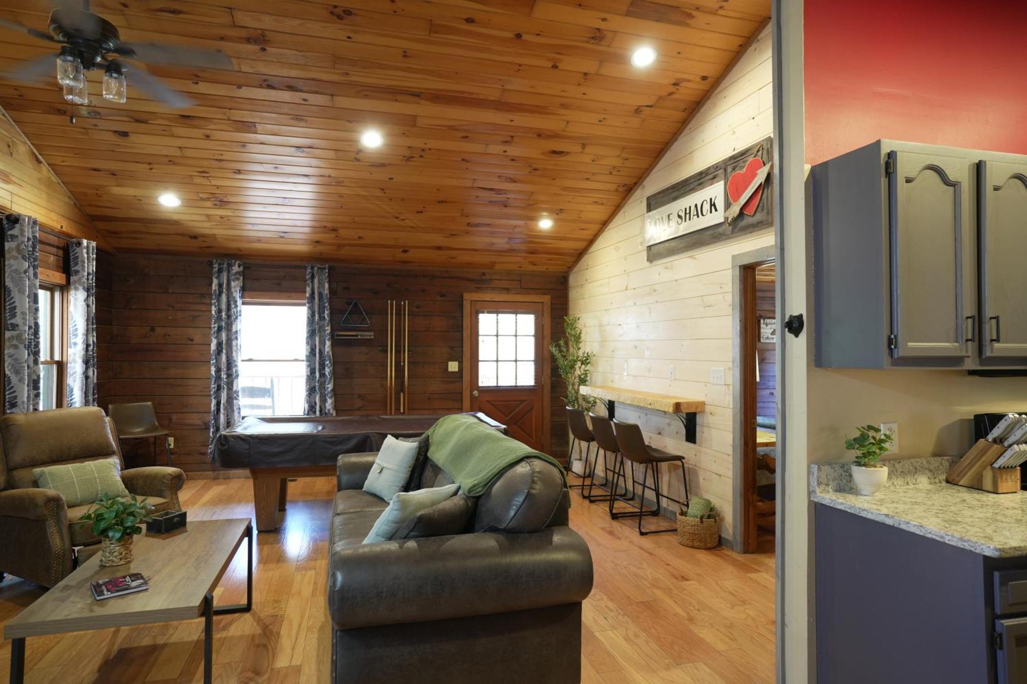 Love Shack Sevierville Bagian luar foto
